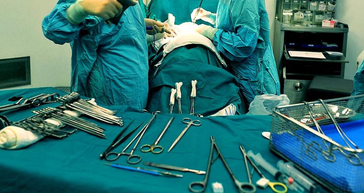 ameliyat sirasinda hastayi birakip iliskiye girdiler hastanede skandal olay fc5PVqlB