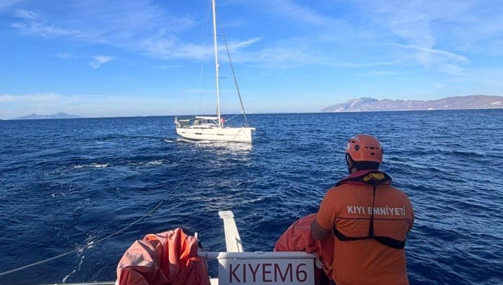 muglada suruklenen teknedekiiki kisi kurtarildi 3RuAuzhv.jpg