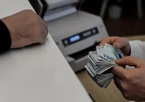 İran devlet televizyonu: Güneydeki Cask kentinde yeni patlama sesleri duyuldu